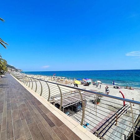 Ferienwohnung Gioiello Marino - Mare, 2 Minuti A Piedi Pietra Ligure Exterior foto